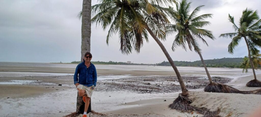 A Ilha da Restinga, que fica no litoral sul e tem uma vegetação exuberante e uma fauna diversificada. 