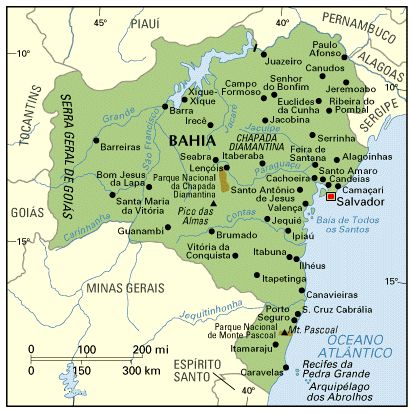 Começamos nossa jornada em Salvador, a capital da Bahia. Conhecida como a "Pérola do Atlântico", essa cidade encanta os visitantes com sua arquitetura colonial, praias deslumbrantes e festas animadas. Mapa do estado da Bahia.